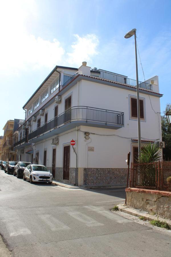 Apartamento La Stanza Vicino Al Mare , Una Camera Da Letto E Bagno Con Balcone Vista Mare Balestrate Exterior foto