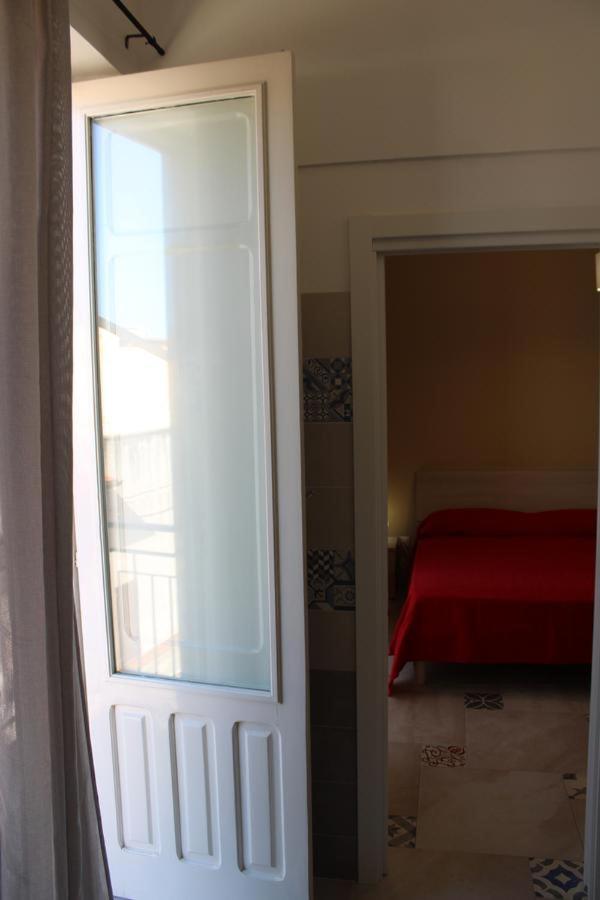 Apartamento La Stanza Vicino Al Mare , Una Camera Da Letto E Bagno Con Balcone Vista Mare Balestrate Exterior foto