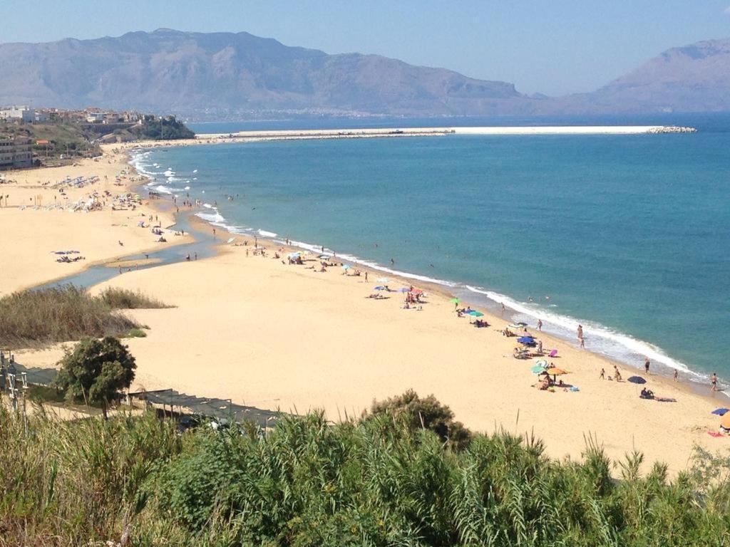 Apartamento La Stanza Vicino Al Mare , Una Camera Da Letto E Bagno Con Balcone Vista Mare Balestrate Exterior foto